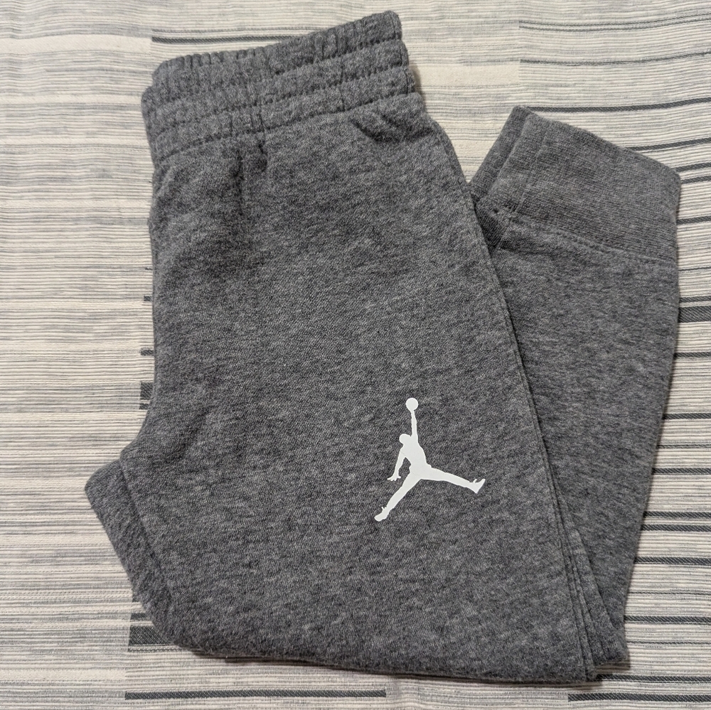 Nike 4t gray sweatpants